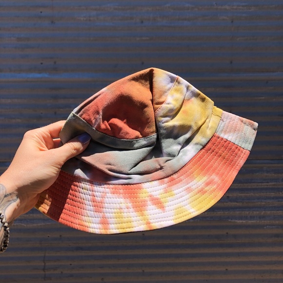 RESTOCK 🚨 Rincon Reversible Tie Dye Bucket Hat - Picture 11 of 13